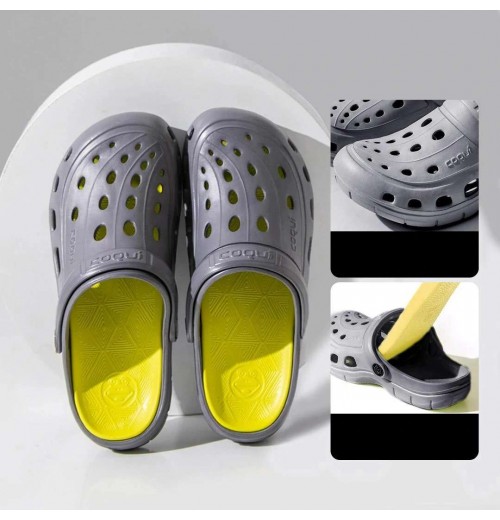 Adults Traced On The Beach Diving Shoes Outdoor Leisure And Wading Shoes On Foot Running Shoes